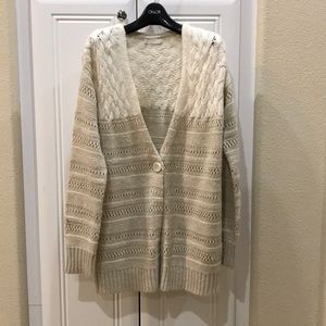 XS Hinge Cream Long Cardigan